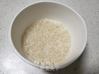 粳米粥的做法步骤：1