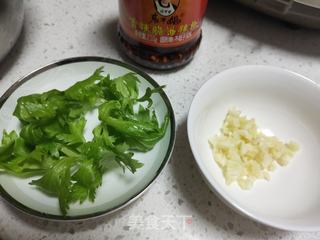 凉拌肉皮冻的做法步骤:4