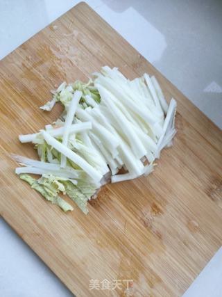 萝卜丝炒白菜的做法步骤：2