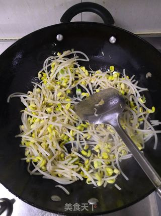 素炒豆芽的做法步骤:5