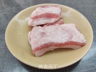 五花肉粉丝炖酸菜的做法步骤：1