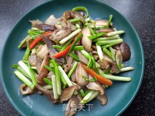 蒜黄炒香菇的做法步骤：10