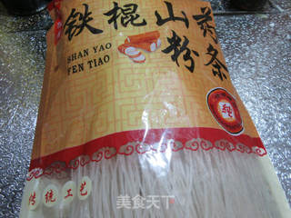 青椒虾仁炒铁棍山药粉条的做法步骤：1