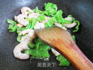 青椒虾仁炒铁棍山药粉条的做法步骤：7