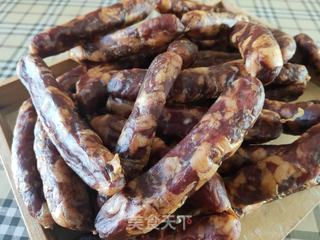 特色风干肠的做法步骤:18