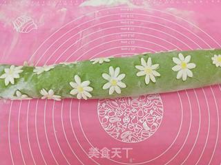 小雏菊馒头的做法步骤:8