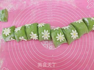 小雏菊馒头的做法步骤：9