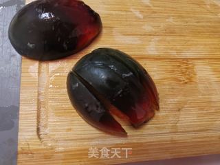 松花蛋摆盘的做法步骤:2