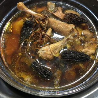 #菌菇煲草鸡的做法图解8