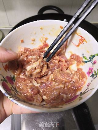 辣椒肉丝的做法步骤：1