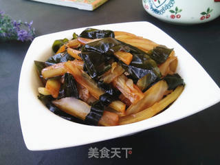 裙带菜烧白菜的做法步骤:8