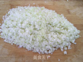 鸡肉白菜馅水饺的做法步骤:2