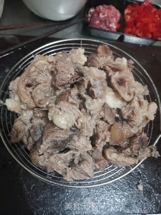 五香牛腩煲的做法步骤:5