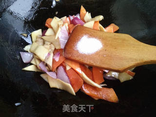 杏鲍菇炒胡萝卜的做法步骤:7