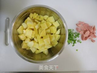 孜然火腿馍丁的做法步骤:3