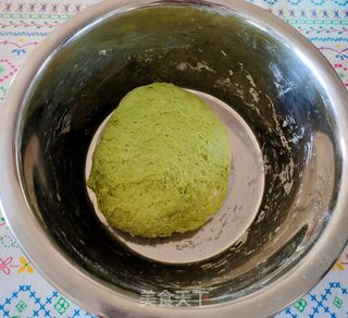 薄如蝉翼——菠菜汁春饼的做法步骤:3