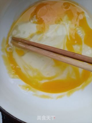 腊肉蒜薹炒饭的做法步骤:2
