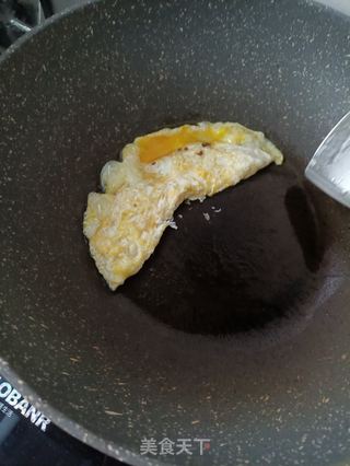 腊肉蒜薹炒饭的做法步骤:3