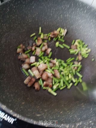 腊肉蒜薹炒饭的做法步骤:6