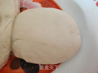 猪肉白菜三鲜水饺的做法步骤：1