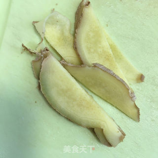 土豆红烧肉的做法步骤：3