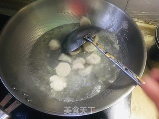 海菜粉丝鱼丸汤的做法步骤：2