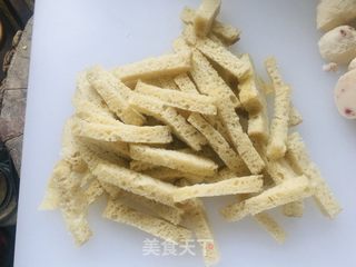 面筋胡萝卜丝拌菠菜的做法步骤：1