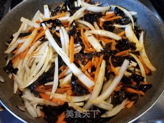 鱼香肉丝的做法步骤:11