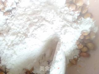怪味花生米的做法步骤:3