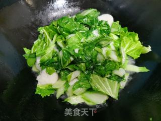 白菜炒鱼丸的做法步骤：6