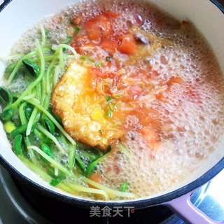 番茄豆苗鸡蛋汤的做法步骤:9
