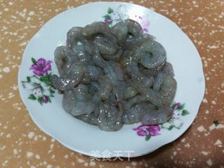 虾仁荠菜春卷的做法步骤:2