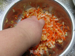 素馅春卷的做法步骤：6