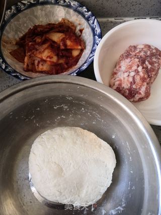 泡菜猪肉馅饺子的做法步骤:3