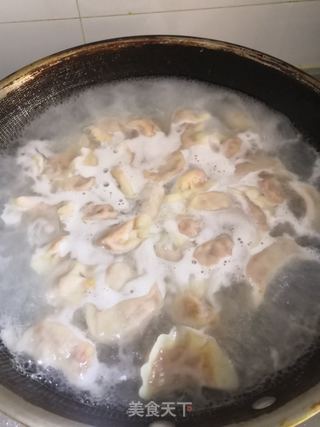 泡菜猪肉馅饺子的做法步骤:11