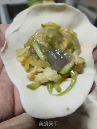 西葫虾仁烫面蒸饺的做法步骤:13