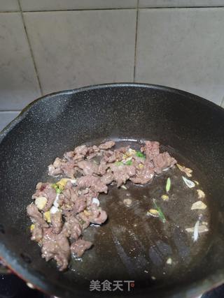 牛肉炒酸菜的做法步骤:6