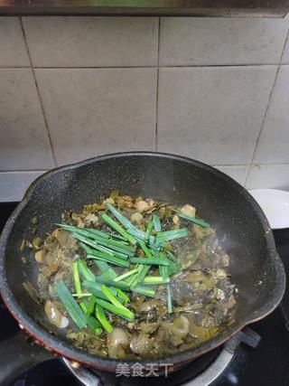牛肉炒酸菜的做法步骤:9
