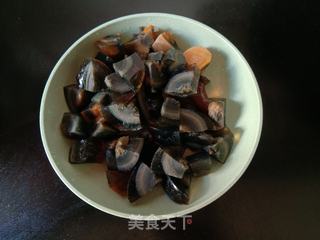 香辣皮蛋的做法步骤：2