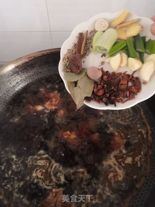 红烧牛肉土豆豆角的做法步骤:11