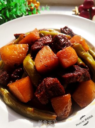 红烧牛肉土豆豆角的做法步骤:17