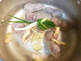 卤汁鸭肫,掌握好2点做出来没异味还很好吃的做法步骤:3