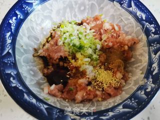 蒸蒸日上酿萝卜夹的做法步骤：1