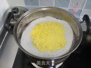 腊肠炒小米饭的做法步骤:3