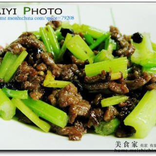 西芹滑牛肉丝
