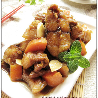 五花肉烧鲅鱼