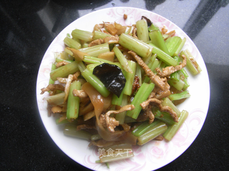 https://i3i620.meishichina.com/attachment/recipe/2012/02/29/20120229113413695812677.jpg?x-oss-process=style/p800的做法