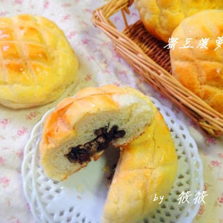 松软酥香的蜜豆菠萝包