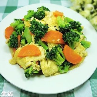 家常小菜——鸡蛋胡萝卜烧西兰花