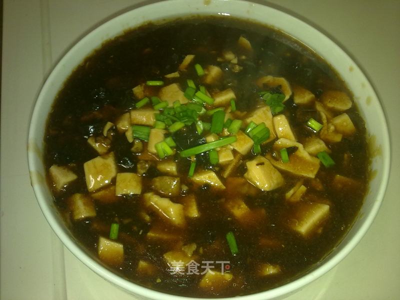 冬日温暖的菌菇豆腐羹